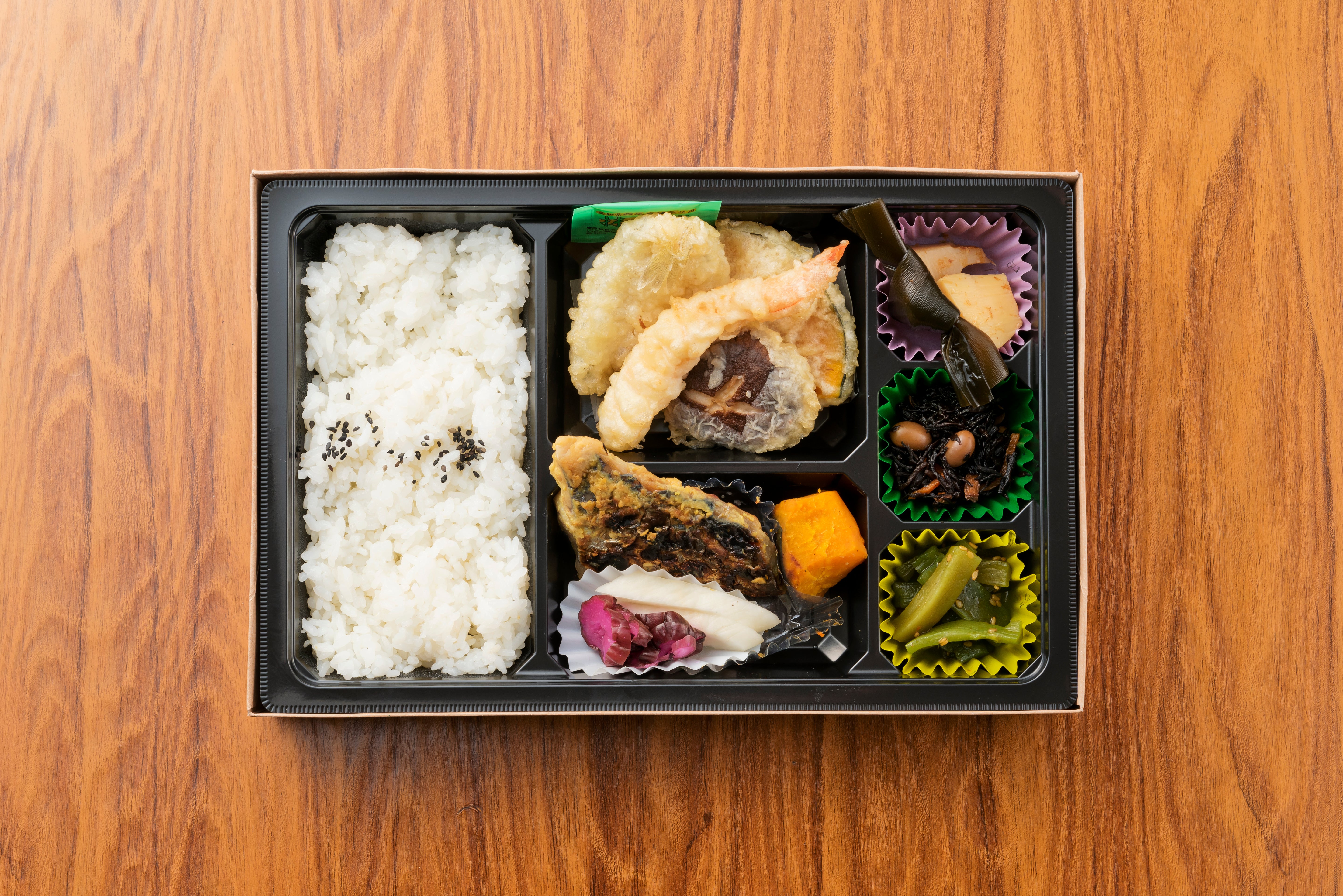天ぷら焼魚弁当 福山市 テイクアウト 宅配弁当 小魚阿も珍